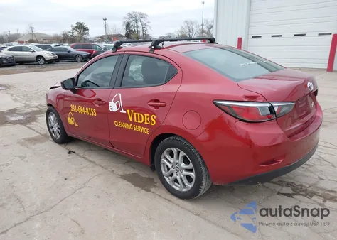 2017 Toyota Yaris Ia из США, поврежденный, VIN 3MYDLBYV4HY170093